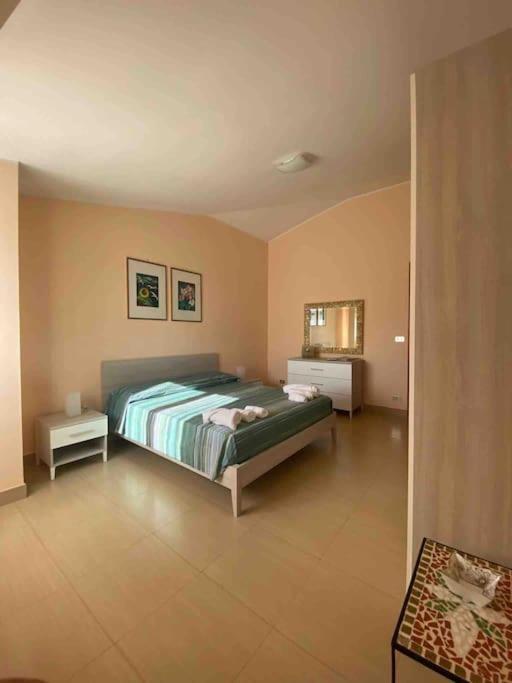 Sunny Home:Palo Del Colle Buitenkant foto